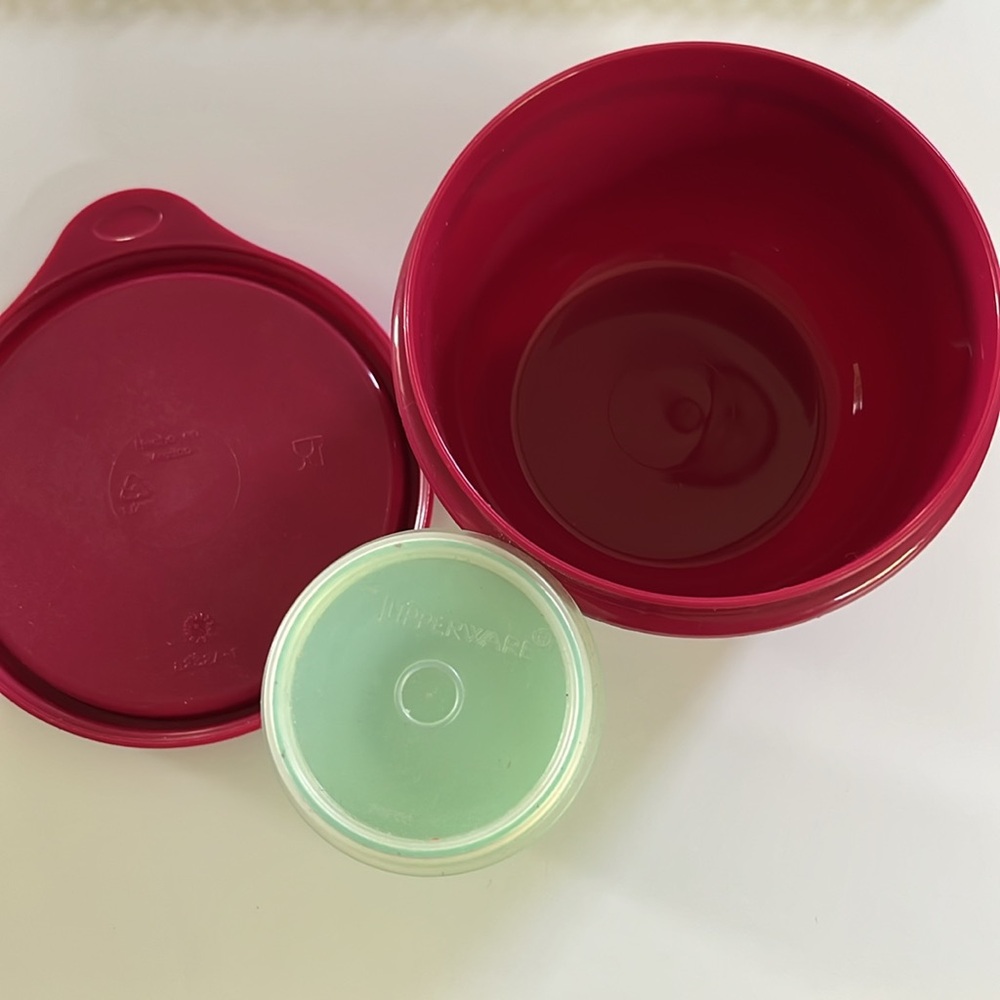 Tupperware 2 mini containers - Picture 3 of 7